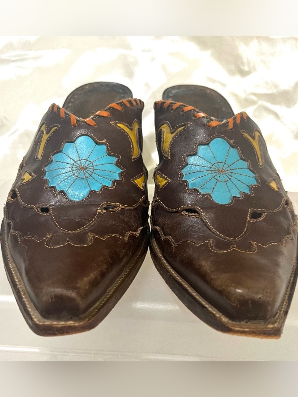 BCBGgirls Vintage Western Mules Brown Leather w/ Turquoise Floral Inlay Sz 10.5 - Picture 3 of 8